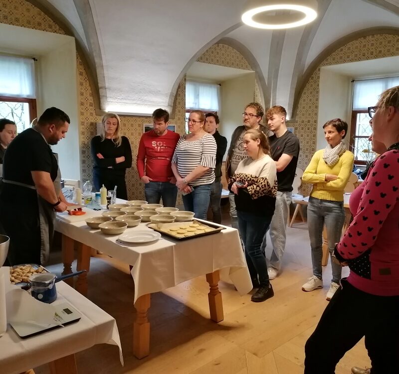 Kulinarična delavnica za gostince in turistične kmetije na Visokem